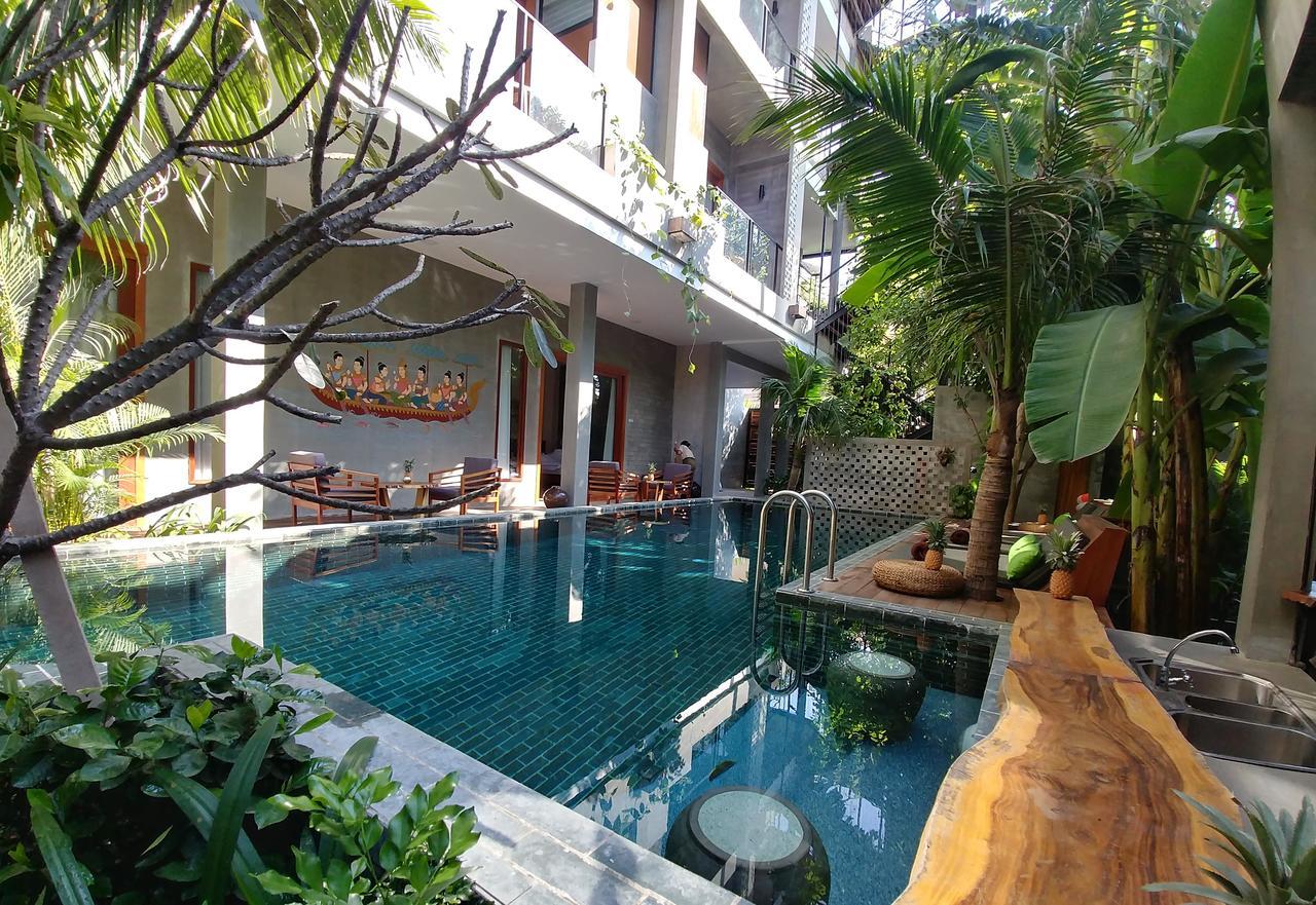 Sarina Boutique Hotel Phnom Penh Exterior photo